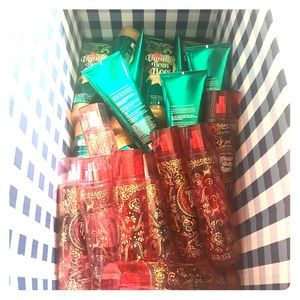 Bath & Bodyworks holiday fragrance bundle of 20+